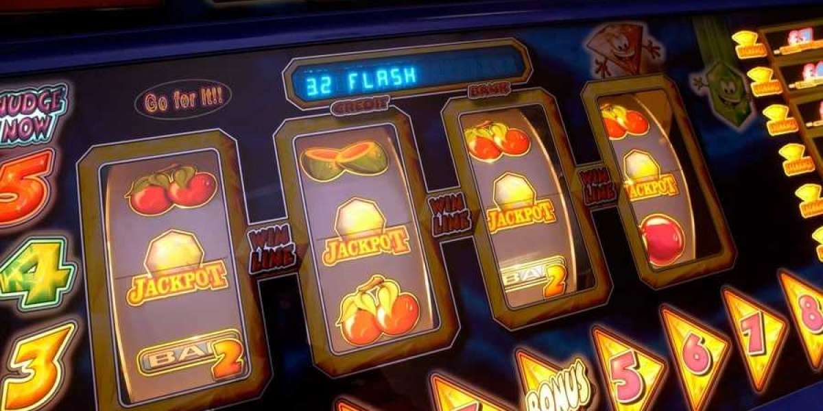 Mastering the Art of Online Slot: How to Play